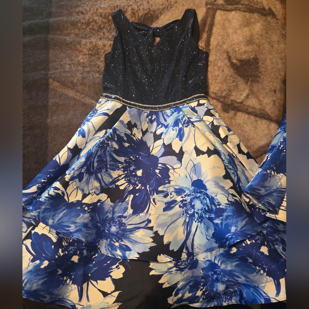 Navy Blue and White Fit and Flare V-Neck Flower Girl Dress